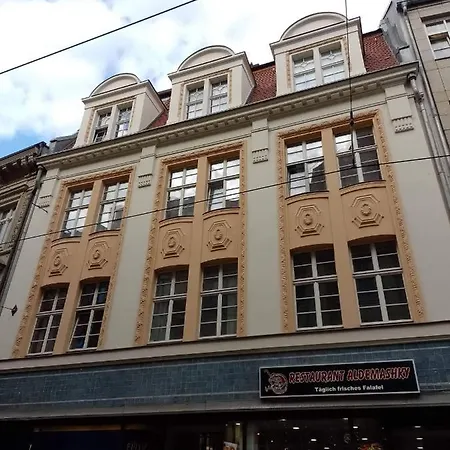 Piano In Halle Center - Netflix - Free Wifi 1 * Halle (Saale)